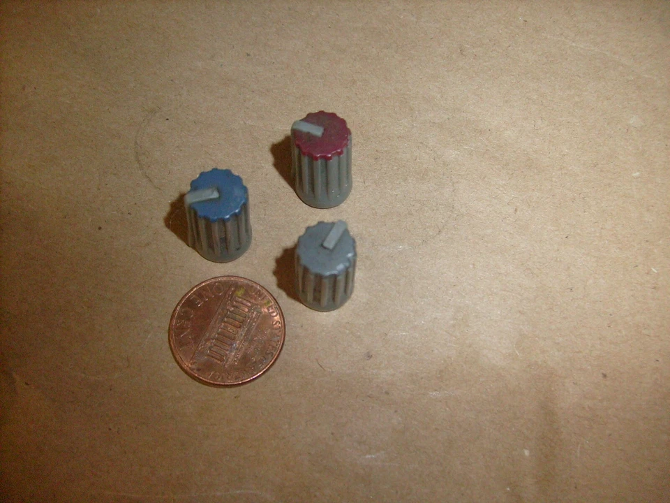 Eurorack MX 2004A 20 Channel Mixer Console Sound Board 3 LOT MIXED   KNOB KNOBS - Image 2 of 4