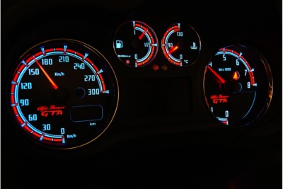 Alfa Romeo GT glow gauges dials plasma dials kit tacho glow 147 GTA Style 1