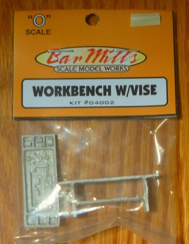 Banco de trabajo Bar Mills #4002 (escala O) con tornillo de banco | Zustand: New