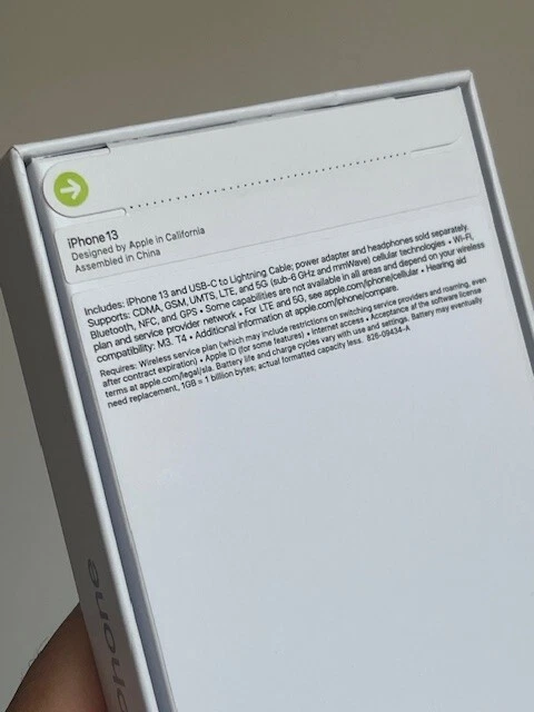 Apple iPhone 13 128GB Unlocked Black Brand New 100% Battery Health Sealed - Image 2 of 2