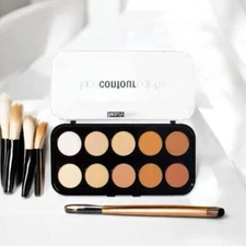 Beauty Treats:  Creamy Concealer Palette (Light, Fair Palette)