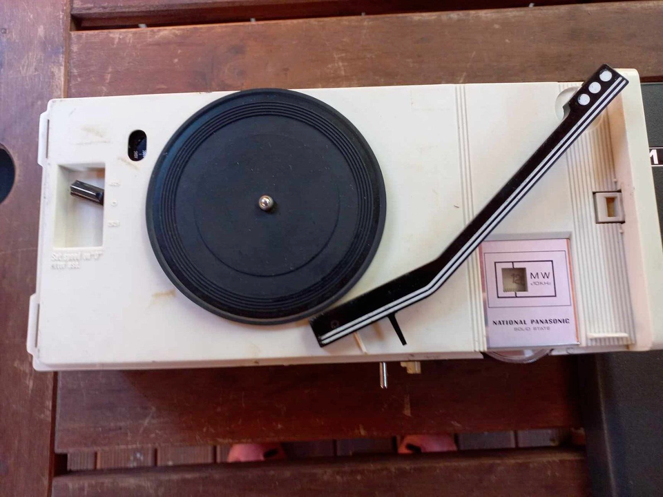 National Panasonic SG 100 vintage Japanese turntable cassette