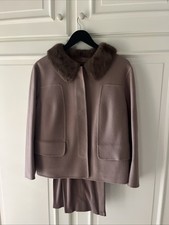 RENA LANGE  Eleganter Hosenanzug incl. passendem Tuch und Ledertasche Gr. 42 