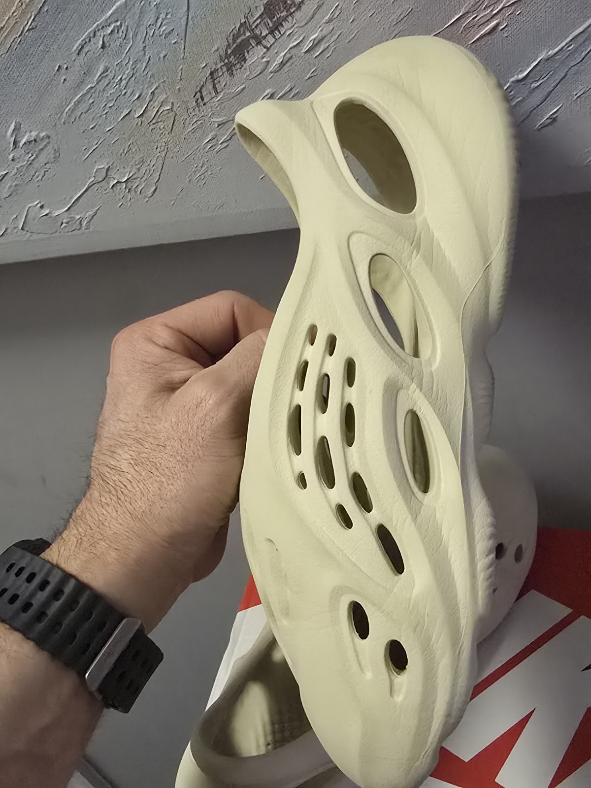 Men’s Size 7 Yeezy Foam Runner Ochre RNNR Foamrunner thumbnail 7