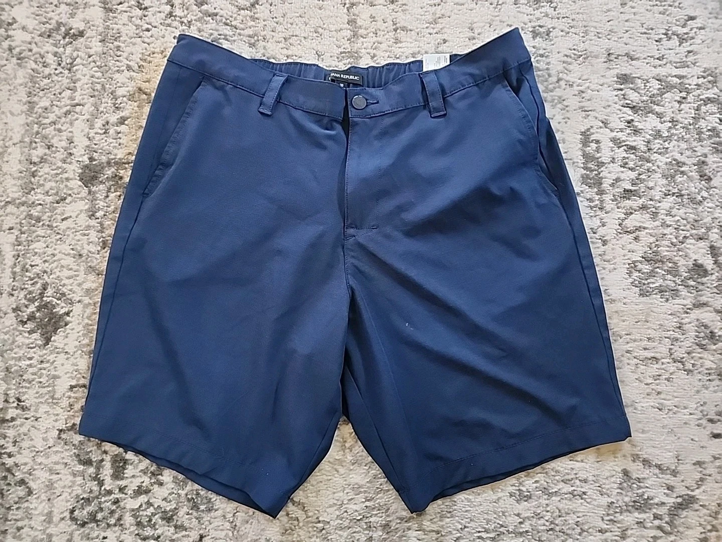 Banana Republic Men's Elastic Waistband Flat Front Shorts, blue, 38 (1102)