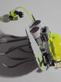 LEGO DC Super Heroes Brainiac Minifigure & Ship 76040 Brainiac Attack