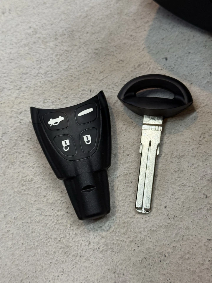 2003-2011 Saab 9-3 CIM Central Integrated Module  2 Keys & PIN Code 12769673 - Image 2 of 4