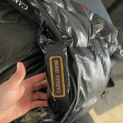 Canada Goose Crofton Jacke schwarz GR L Zustand NEU und ungetragen