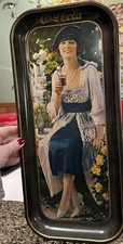 Ancien plateau métal 19" x 8 1/2" à boire Coca Cola 1973 tout original imprimé aux USA