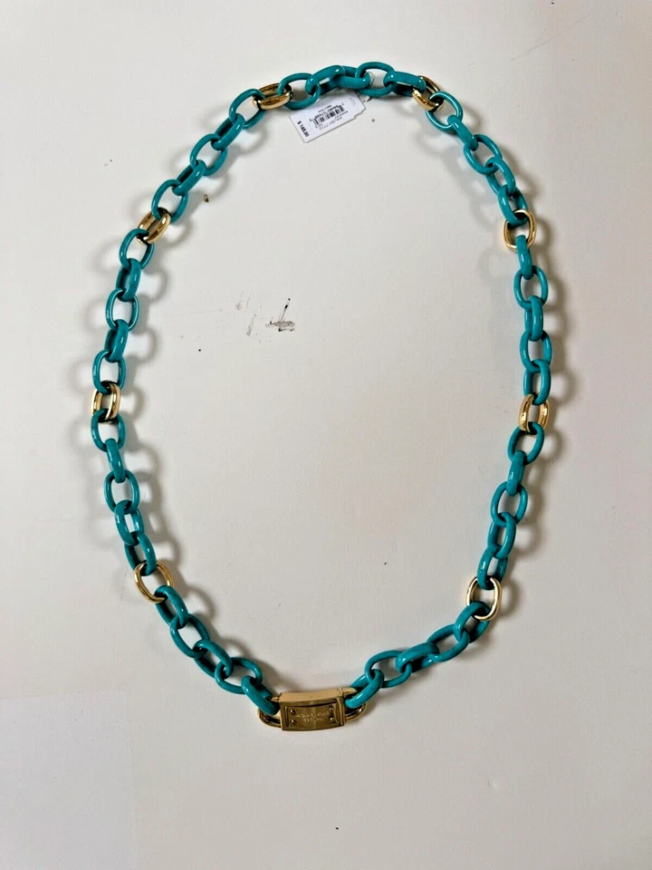 Michael Kors 32" Largo Cadena Turquesa Collar Moderno Mezcla Logo Placa $145 Nuevo Foto 2 de 4