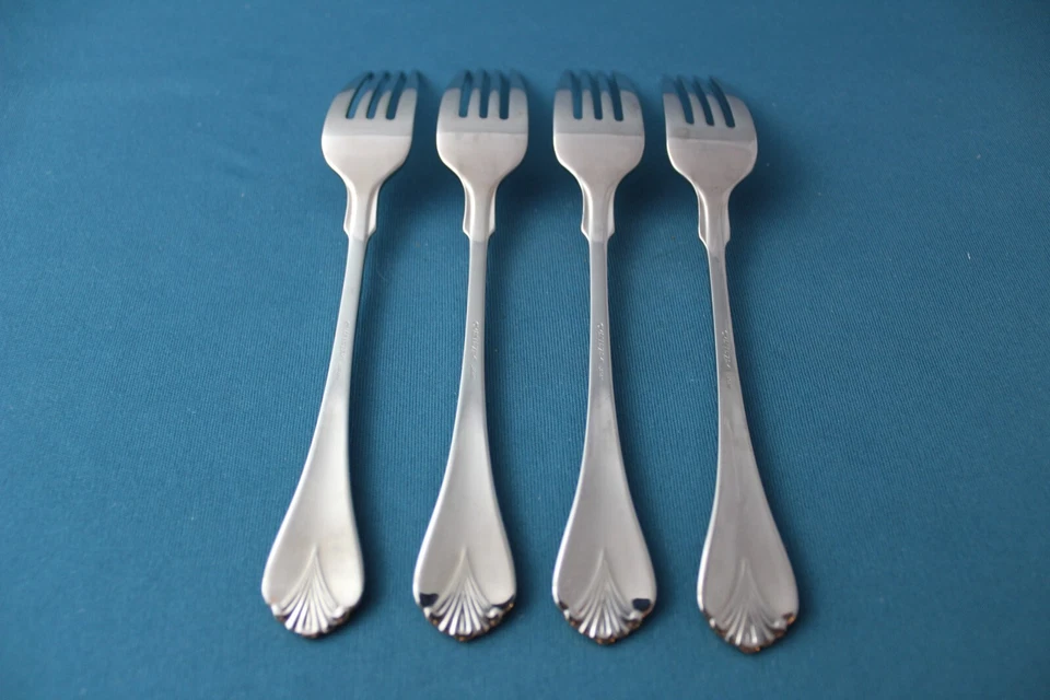 4 Tenedores de Ensalada Yamazaki CARA GOLD Inoxidable Japón LIGERO USO 6 5/8" Foto 4 de 4