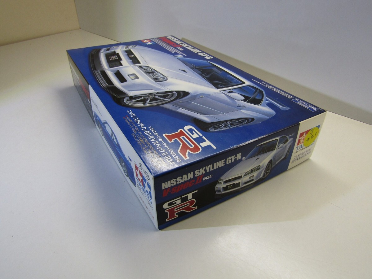 Tamiya 1:24 Scale Nissan Skyline GT-R (R34) V-Spec ll Model Kit