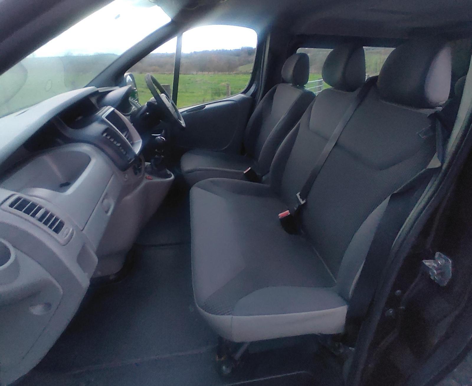 2014 VAUXHALL VIVARO FACTORY CREW CAB VAN 6 SEATER LWB WARRANTY NEW MOT