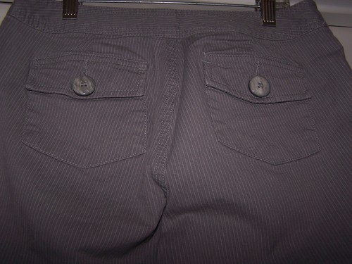 Banana Republic Women's Capri/Cropped Pants 2 Grey Pinstripe Stretch - Picture 6 of 7