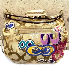 coach sholder bag,straw bag,tote bag, hand bag.Signature gold.