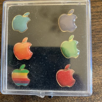 Vintage Apple Computer 6-teiliges Emaille Anstecknadel Set mit Vitrine - RAR