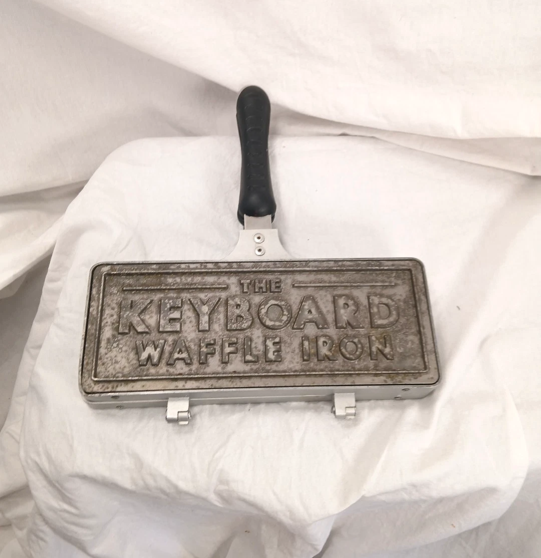 The Original Keyboard Waffle Iron Belgian Style Waffle Cast Aluminum
Opens in a new window or tab
