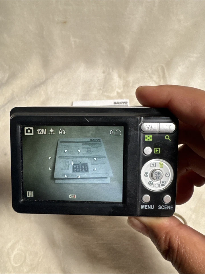 Sanyo VPC- S1275EX BK Black Digital Camera Cosmetic Flaws *Tested* Works - Image 2 of 4