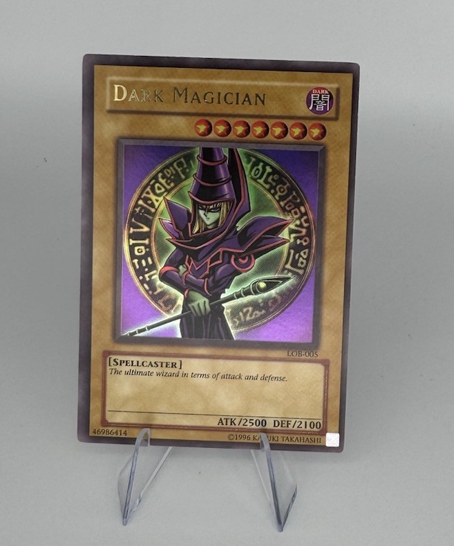 Yu-Gi-Oh! TCG Dark Magician LOB-005 Ultra Rare Holo Unlimited