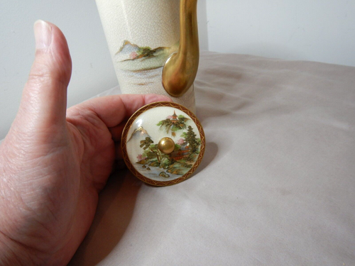 ANTIQUE ASIAN HAND PAINTED AND GILDED PORCELAIN LIDDED TEA / COFFEE POT - Picture 6 of 9