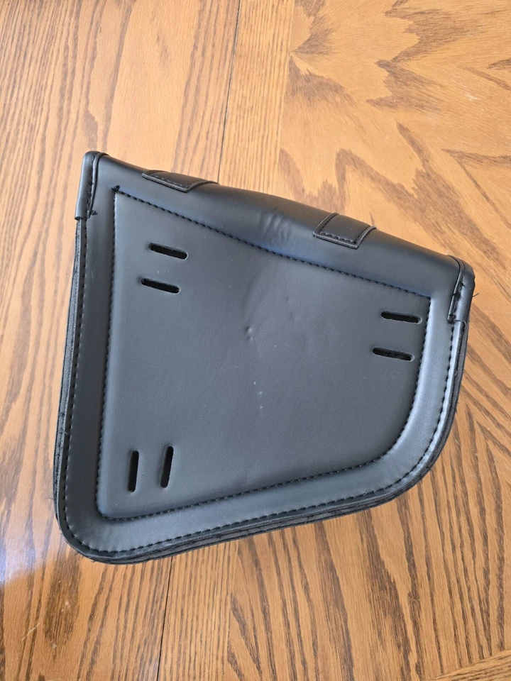 Alforja Kemi Moto de cuero sintético negra para moto Foto 2 de 4