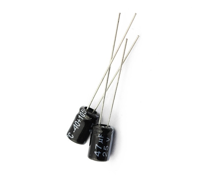 Lotto 25 Condensatori Elettrolitici MALLORY 47uF 100V – Radiale SEK470M100ST ROHS
