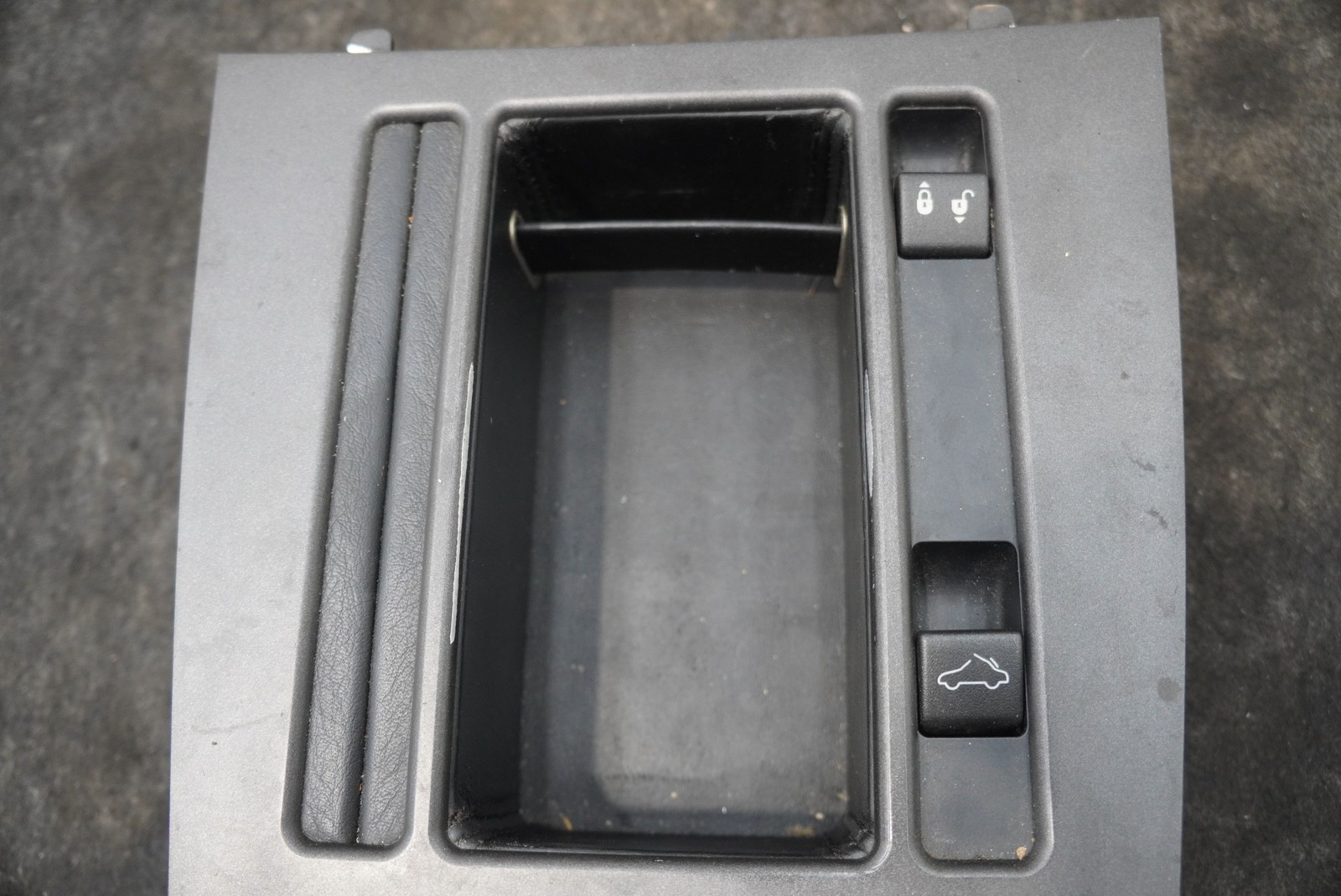 Center Console Cover Trim Panel Plate Roof Switch Aston Martin V8 Vantage 2008