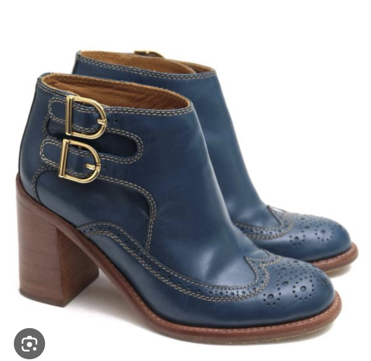 SAOLA SEE BY CHLOE Rickie Bootie uno stivale corto da donna con punta alare e suola in pelle