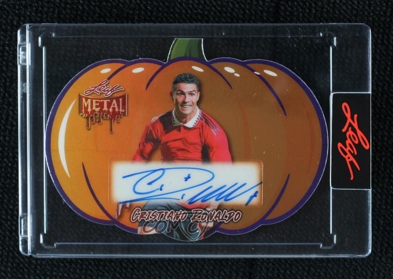 2025 Leaf Metal Halloween Purple Prismatic 5/5 Cristiano Ronaldo #P-CR1 Auto 4vc
