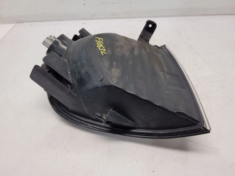 Señal de giro izquierda para conductores Toyota Sienna 2001-03 - montado en guardabarros  Foto 4 de 4