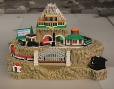 2025 HALLMARK KEEPSAKE LIONELVILLE Tabletop Decor New In Box  Lionel Trains MNIB