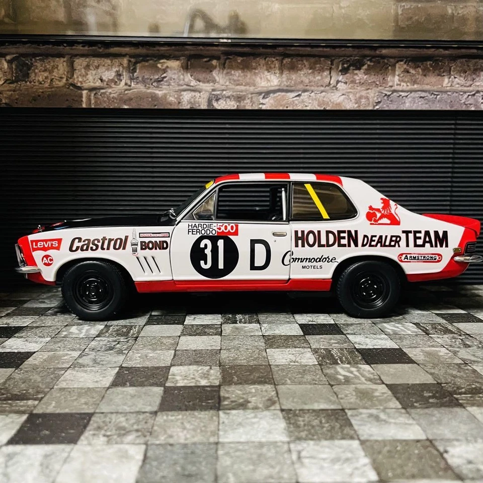 Coche modelo fundido a presión AUTOart 1/18 Holden Torana GTR XU-1 LC #31D 1971 HDT Castrol Foto 3 de 4