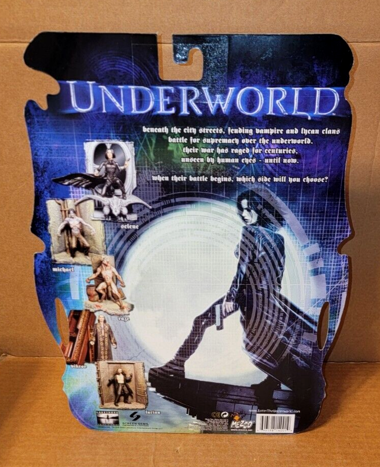 Lot of 2) UNDERWORLD SELENE and RAZE Action Figure MEZCO 2003