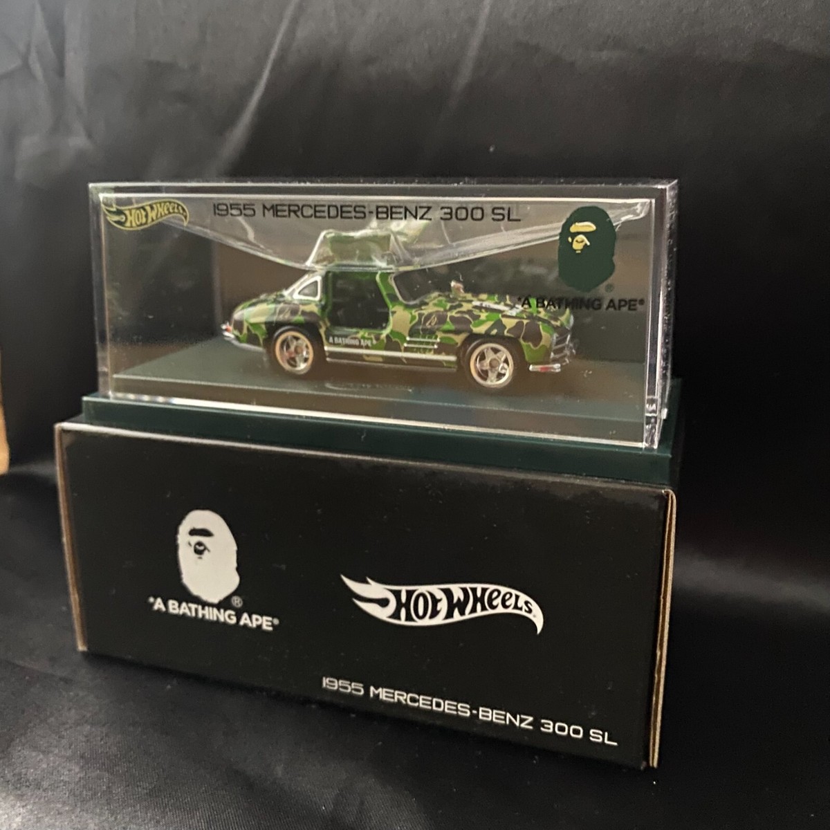 Bape x Hot Wheels 1955 Mercedes-Benz 300 SL Mattel Exlc Bape x Hot Wheels 1955 Mercedes-Benz 300 SL Mattel Exlc