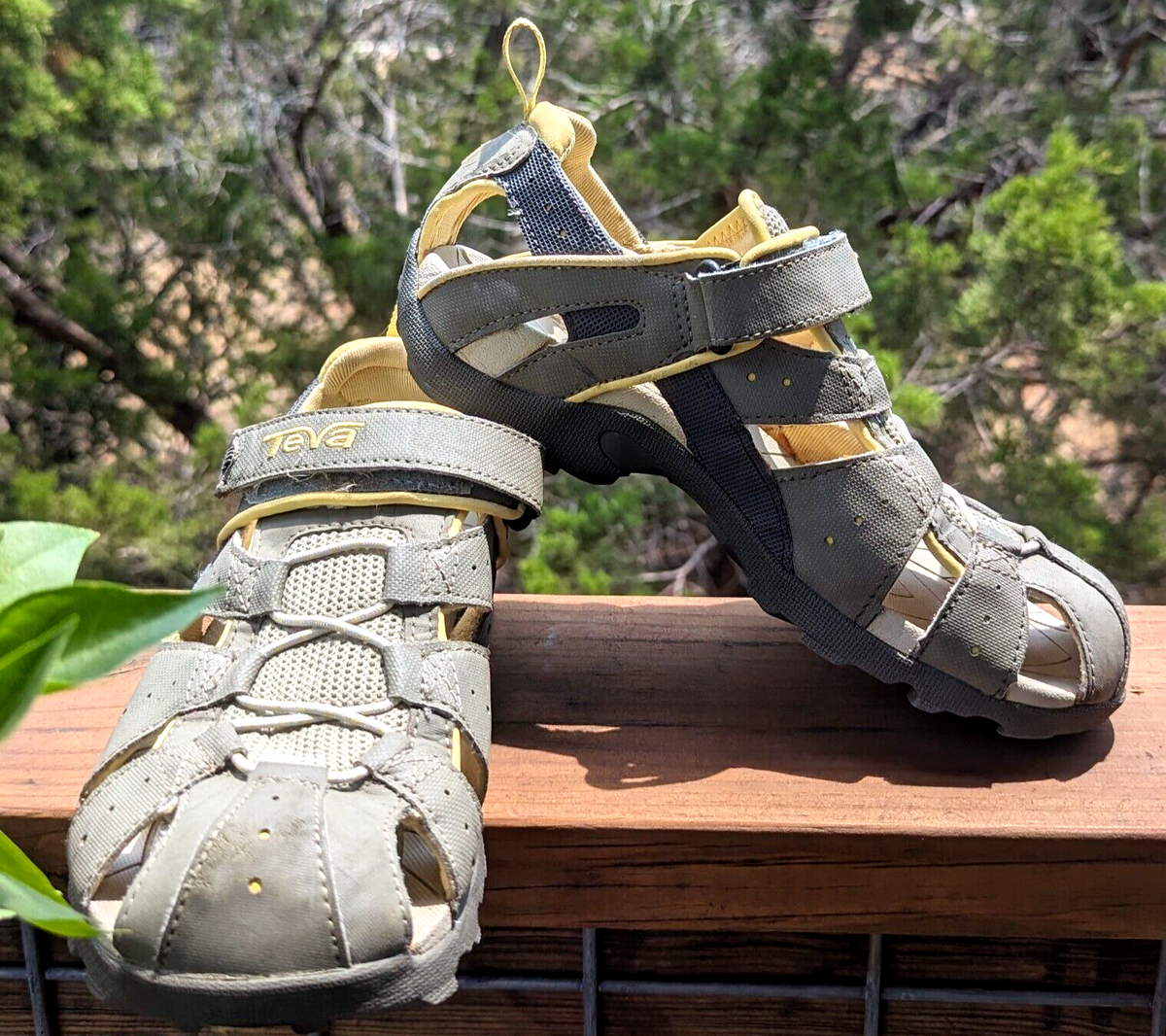 TEVA Olive Green DEACON #6969 Sport Sandals Womens Sz Hiking