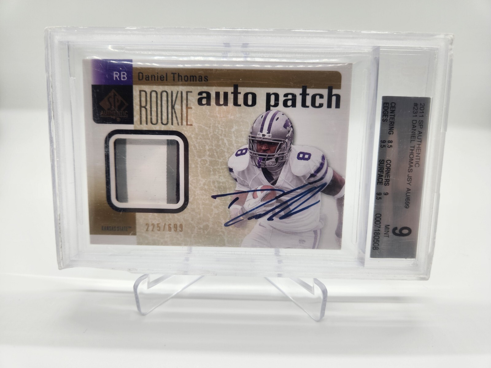 2011 SP Authentic /699 Daniel Thomas #231 Rookie Patch Auto RC Beckett Grade 9