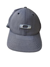Vintage Oakley Y2K Metal Logo FlexFit Cap Gorp