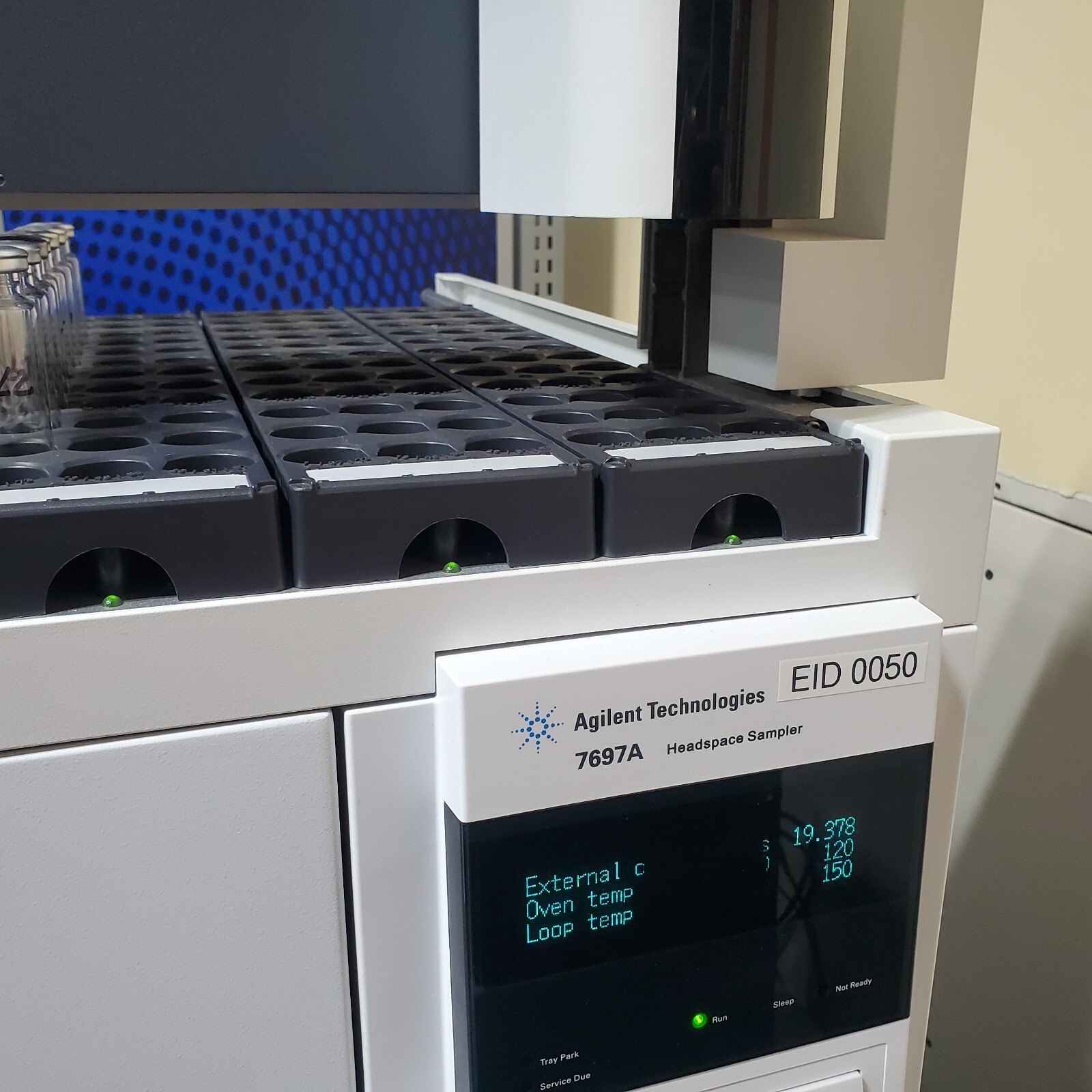 Agilent GCMS, (7890A + 5975C + 7693 + 7697A-Headspace sampler) + N2 ...