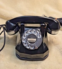 Beautiful Automatic Electric Model 40 With Chrome Trim