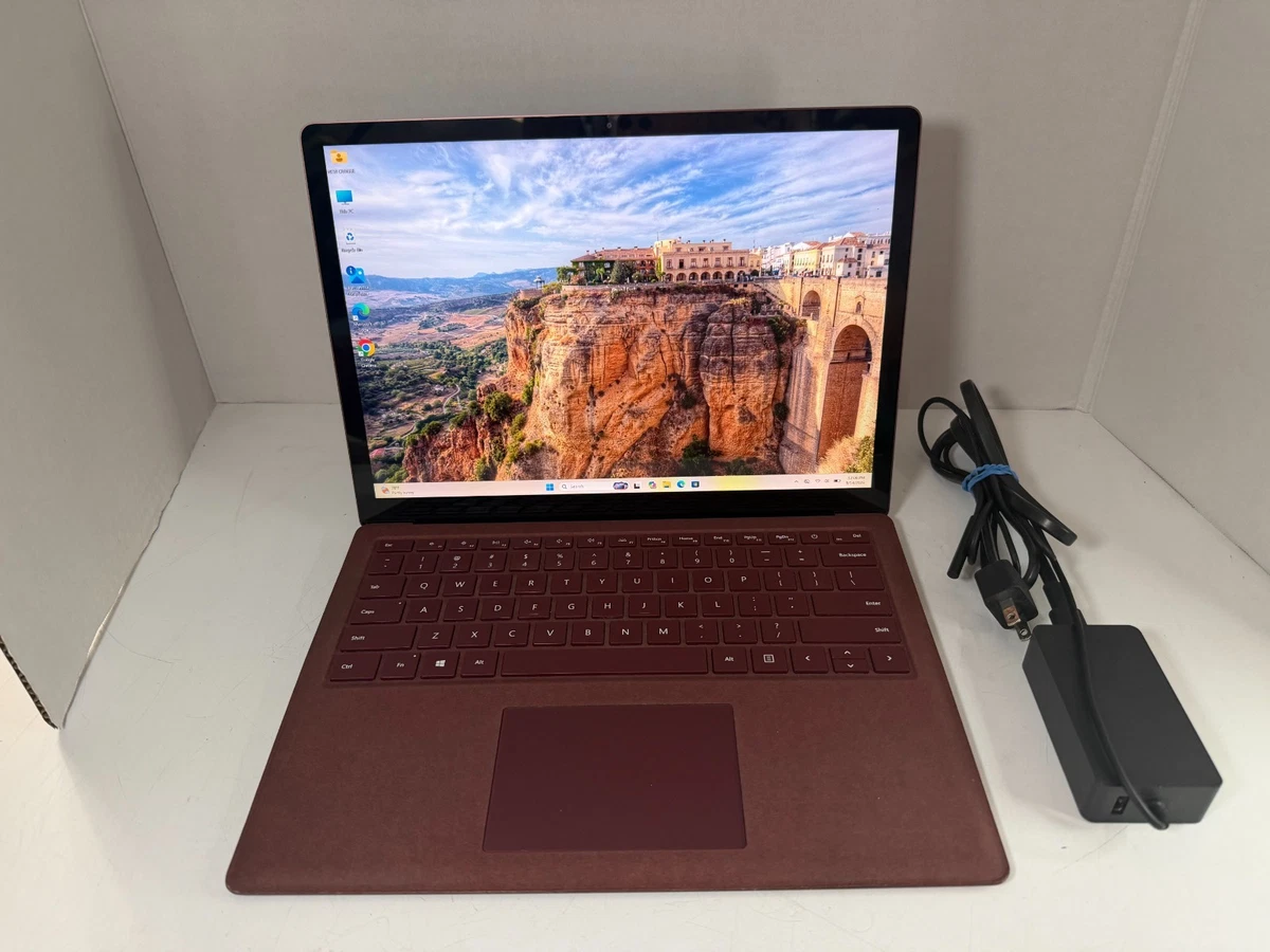 Microsoft Surface Laptop Intel Core i7 7th Gen. PC Laptops