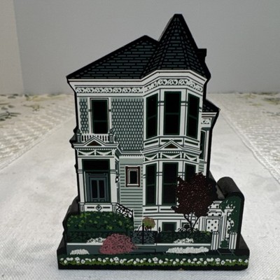 Sheila's The Daisy Connection 722 Steiner St Victorian Wood House Figurine 1999