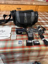 Sony HDR-CX150 Handycam HD Camcorder 25x Optical Zoom With Bag Accessories