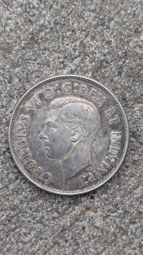 1942 Canada Fifty Cents 50C 80% Silver Coin