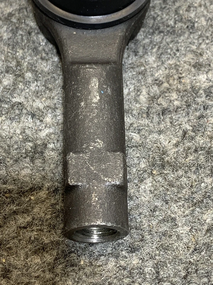 Extremo de varilla de amarre de dirección XRF ES2937RL se adapta al vehículo que aparece en la tabla a continuación Foto 4 de 4