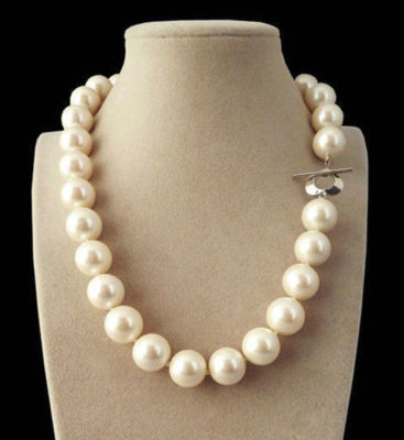 Seadsmara シーズマーラ　pearl long necklace Amazon.com: Cryshimmer Long Pearl Necklace for Women