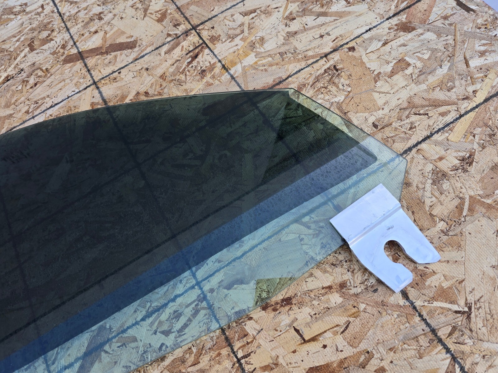 FRONT RIGHT DOOR WINDOW GLASS ASSEMBLY OEM 40K 14-19 MASERATI GHIBLI S