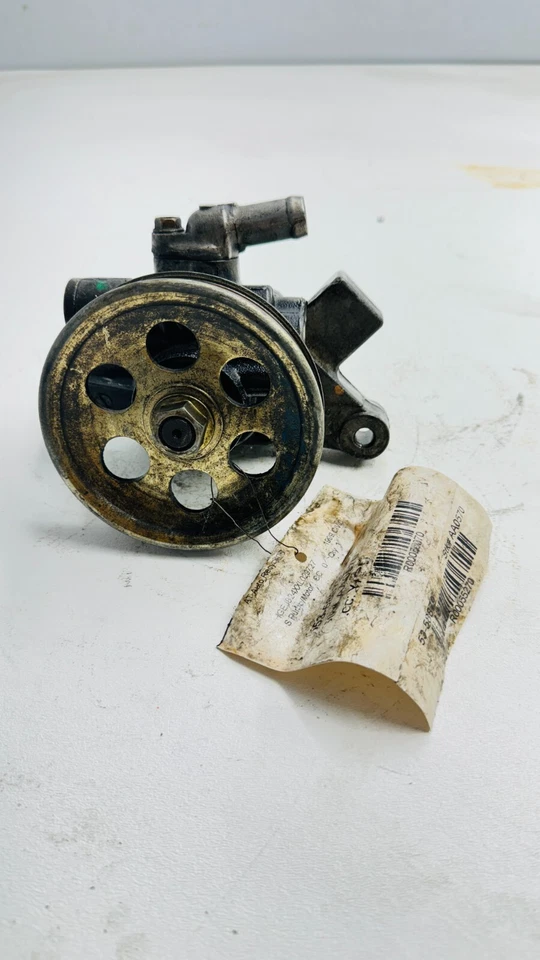 Conjunto de bomba de dirección asistida Honda Civic 1999 OEM Foto 2 de 4