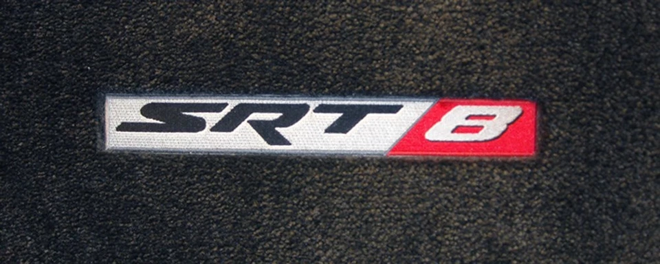 Jeep Grand Cherokee SRT 8 2005-2008 - Alfombra negra alfombrilla de carga con logotipo Foto 4 de 4