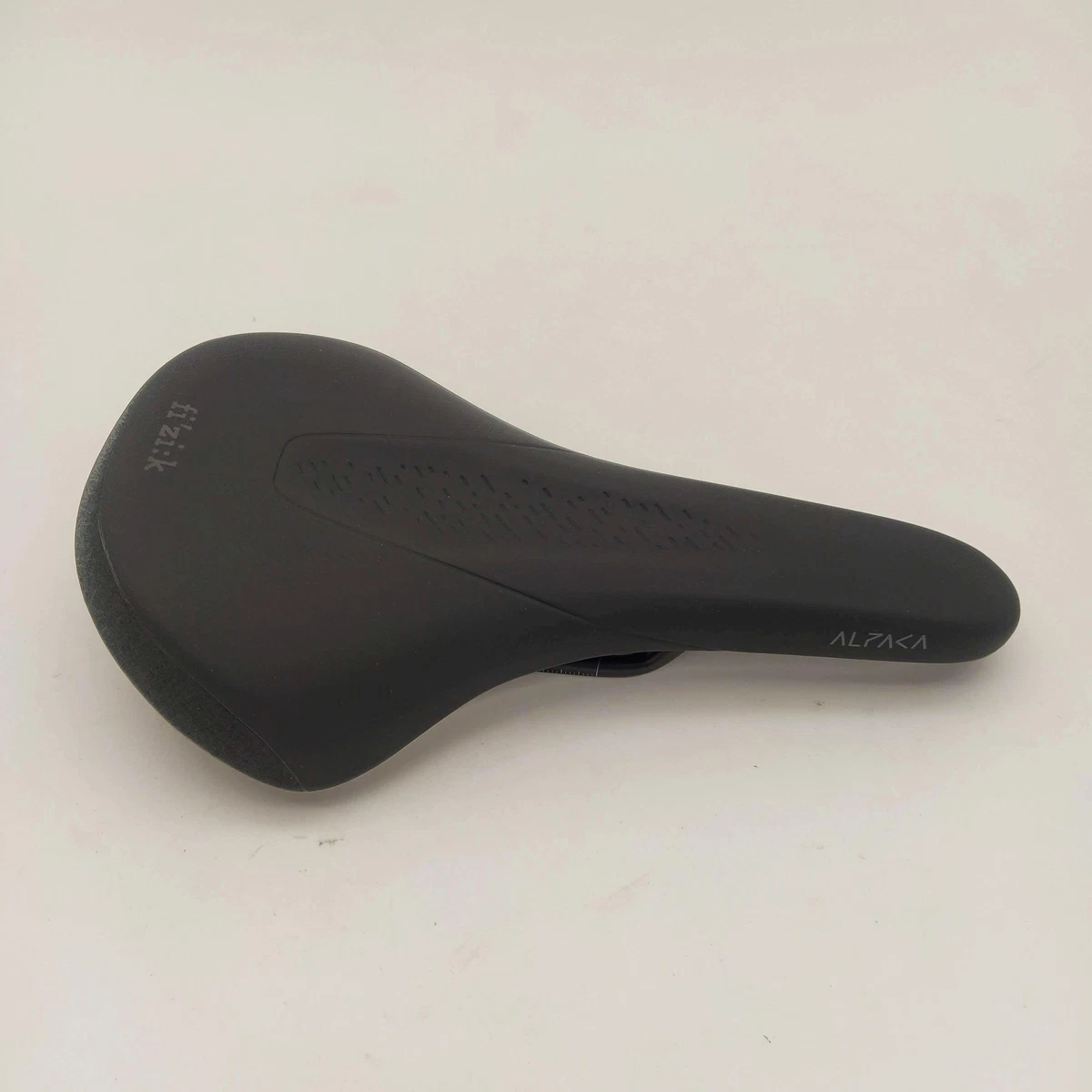 Fizik sale bike seat