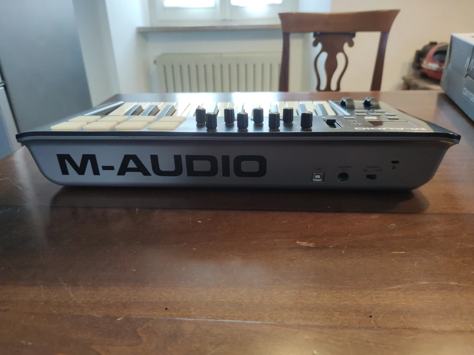 M-AUDIO Oxygen 25 Mk4 - TASTIERA CONTROLLER USB MIDI 25 TASTI - Immagine 4 di 4